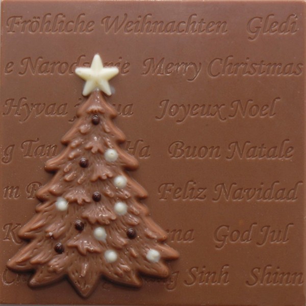 Platte mit Tannenbaum aus Schokolade