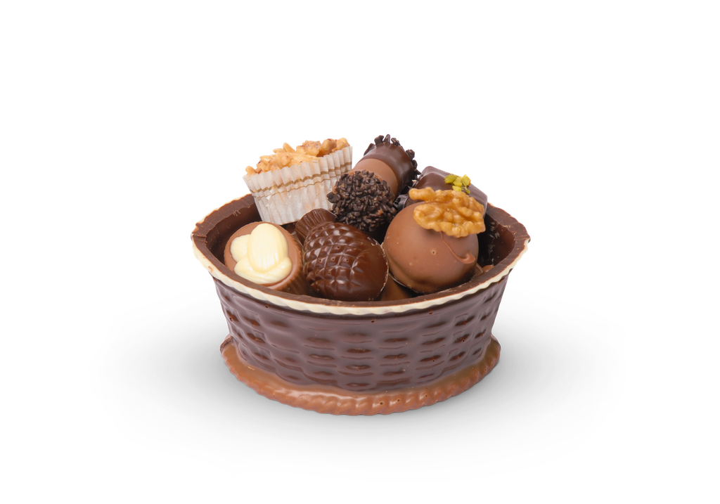 Schokoladen-Körbchen klein oval gefüllt mit Pralinen
