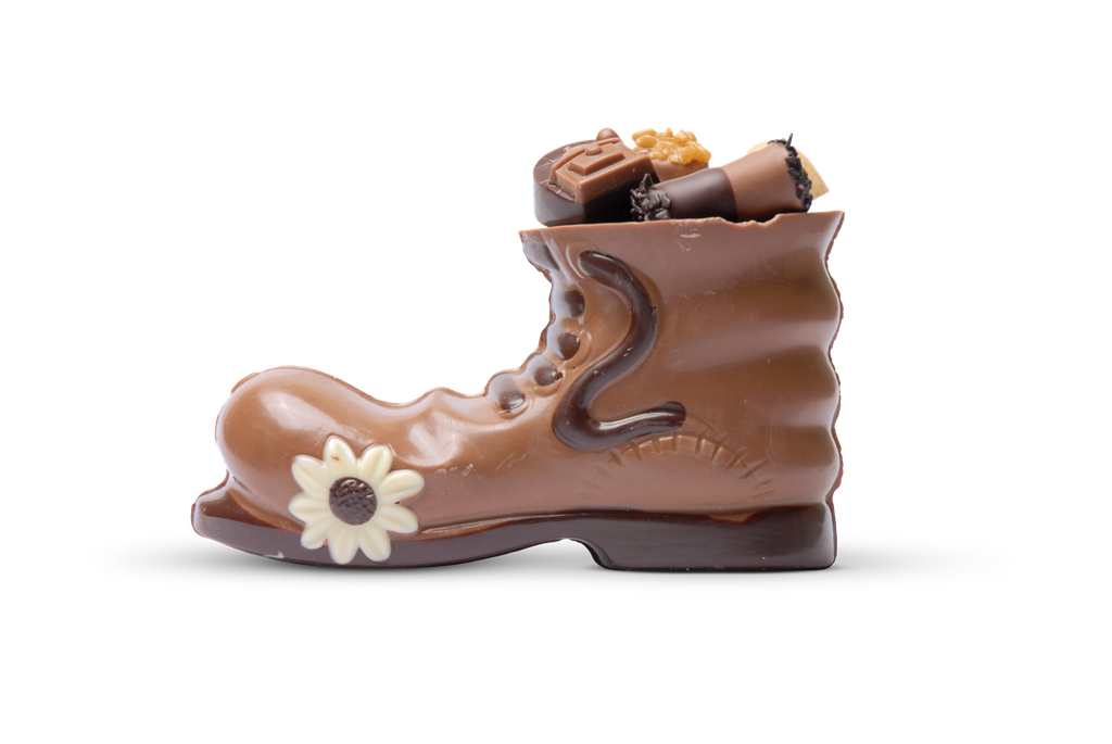 Schokoladen-Schuh gefüllt mit Pralinen